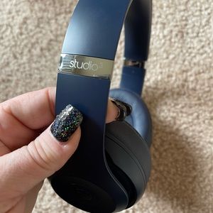 Beats Studio 3 navy blue Bluetooth headphones